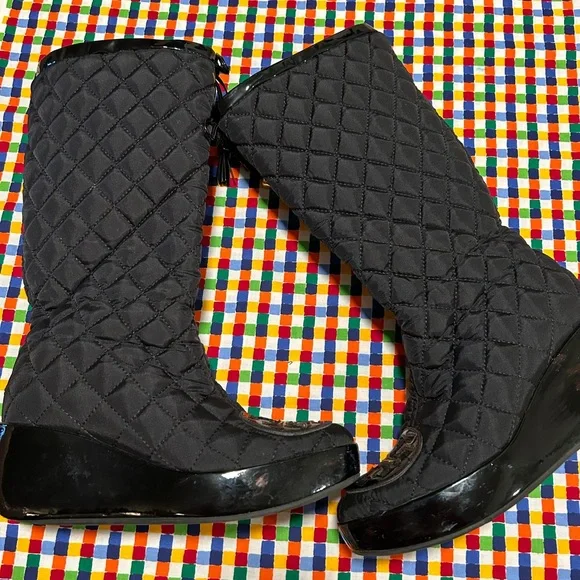 Tory Burch Shoes Tory Burch Gigi Quilted Snow Boots 65 Poshmark